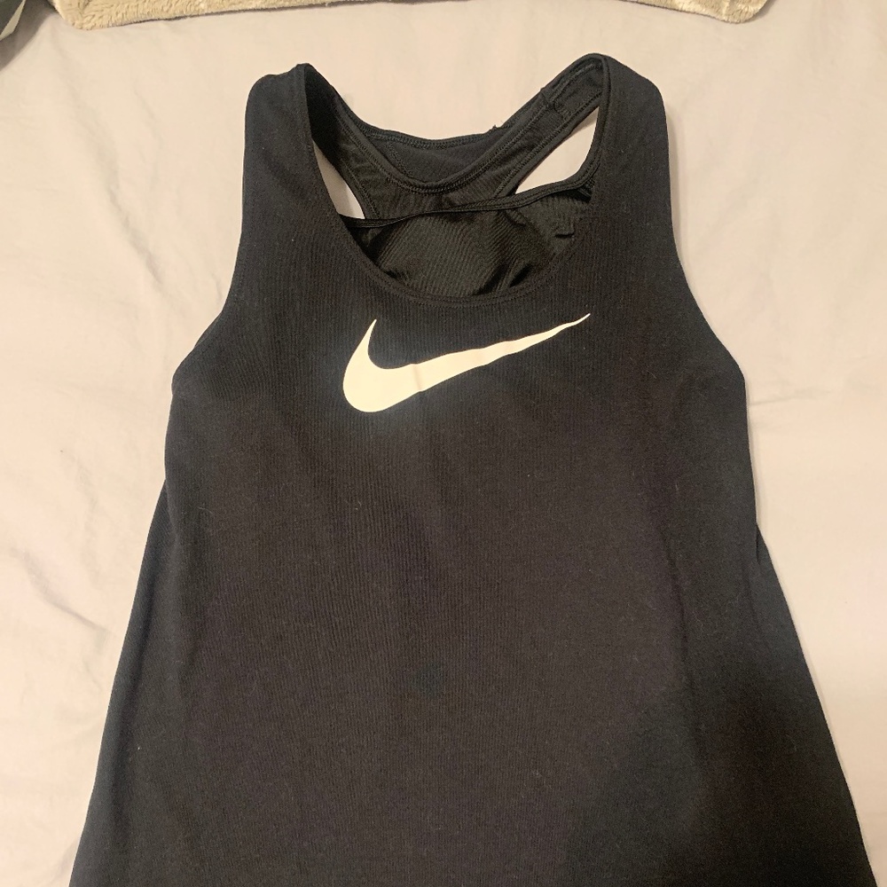 Girls Nike dri-fit athletic top